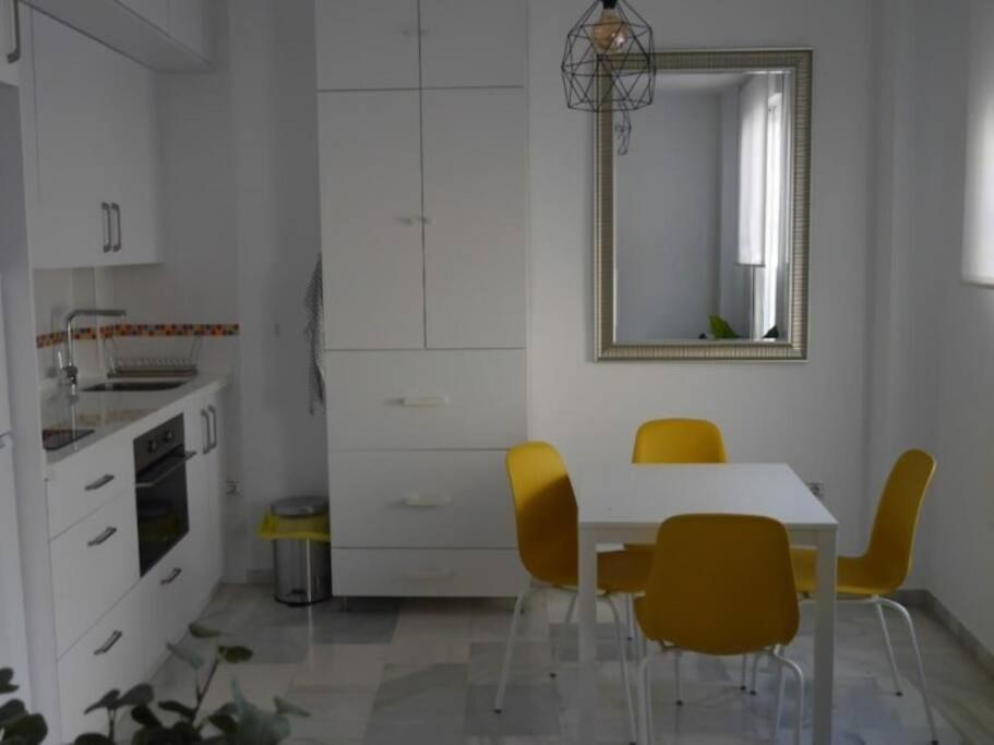 Malaga City One Bedroom Apartment By Namaste Elite Eksteriør bilde